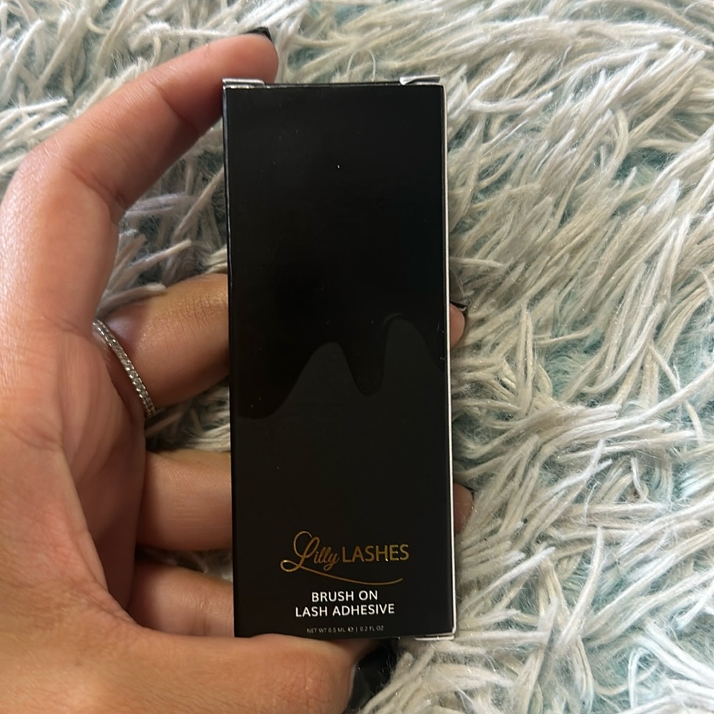 Lilly Lashes Brush On Lash Adhesive